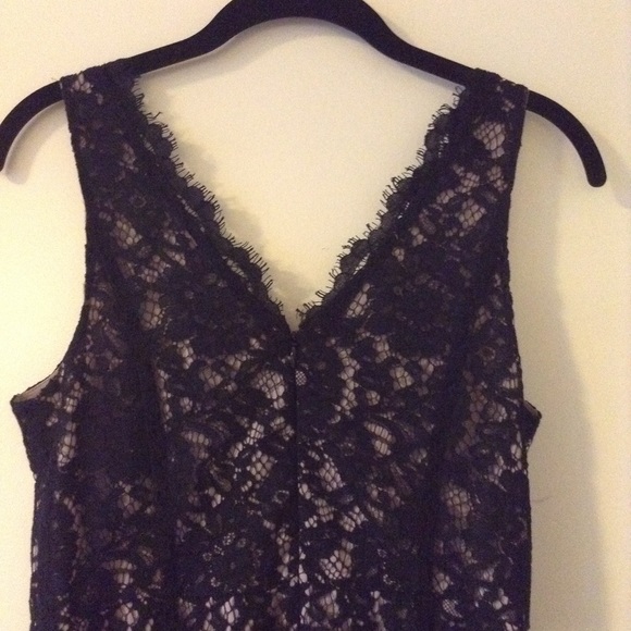 LOFT V-neck Lace LBD. - Picture 8 of 8